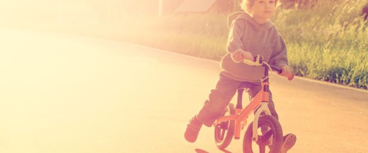 draisienne ou tricycle : que choisir pour un enfant ?