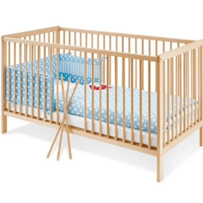 lit bébé à barreaux en bois marque Pinolino